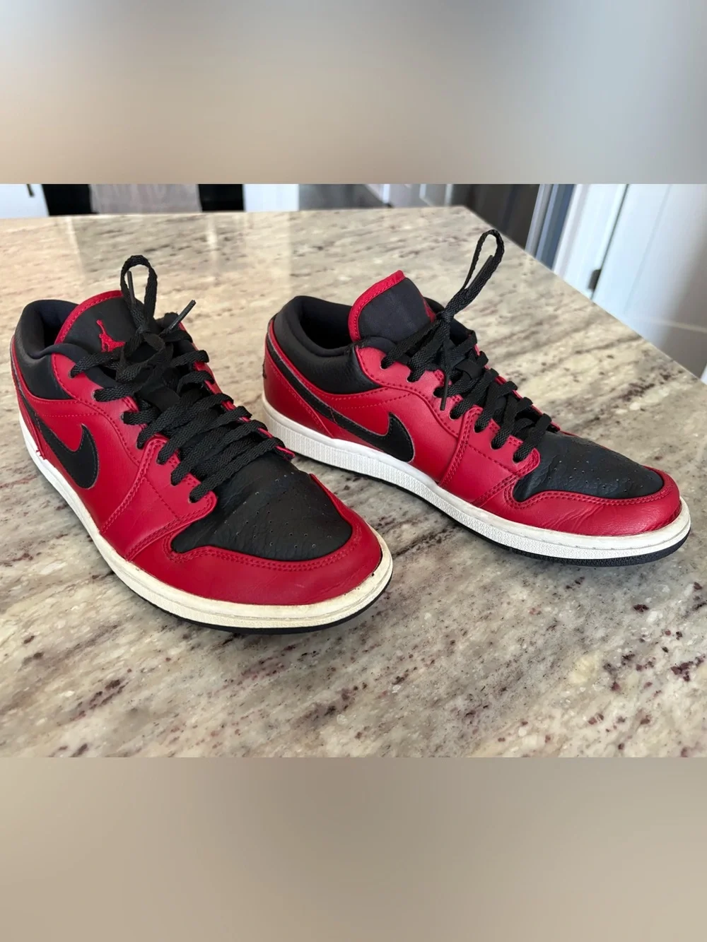 AIR JORDAN 1 | Low Reverse Bred Pebbled Swoosh Sneakers Red Blk Wht Mens Size 8